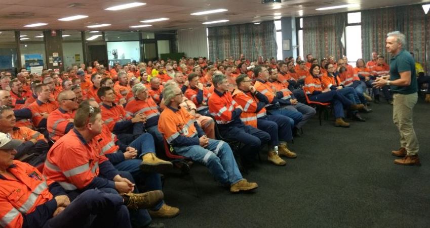 Image: A very responsive crowd at Gladstone Power QLD